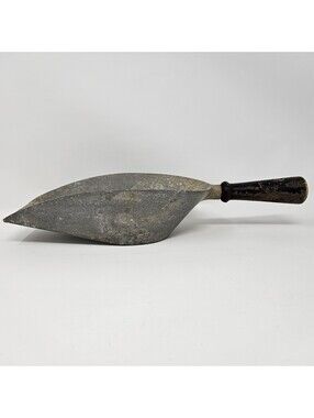Wagner Mfg. Primitive Farmhouse Wooden Handle Galvanized Metal Grain, Feed Scoop